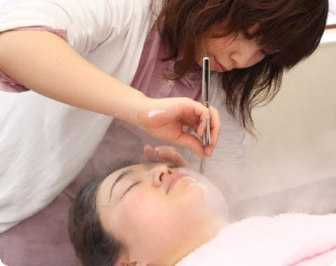 レディースシェービング＋フェイシャルエステ／STEP３ お顔そり